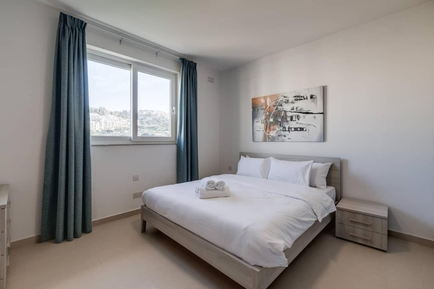 9Ten11 Seafront By Homely Mellieħa Dış mekan fotoğraf