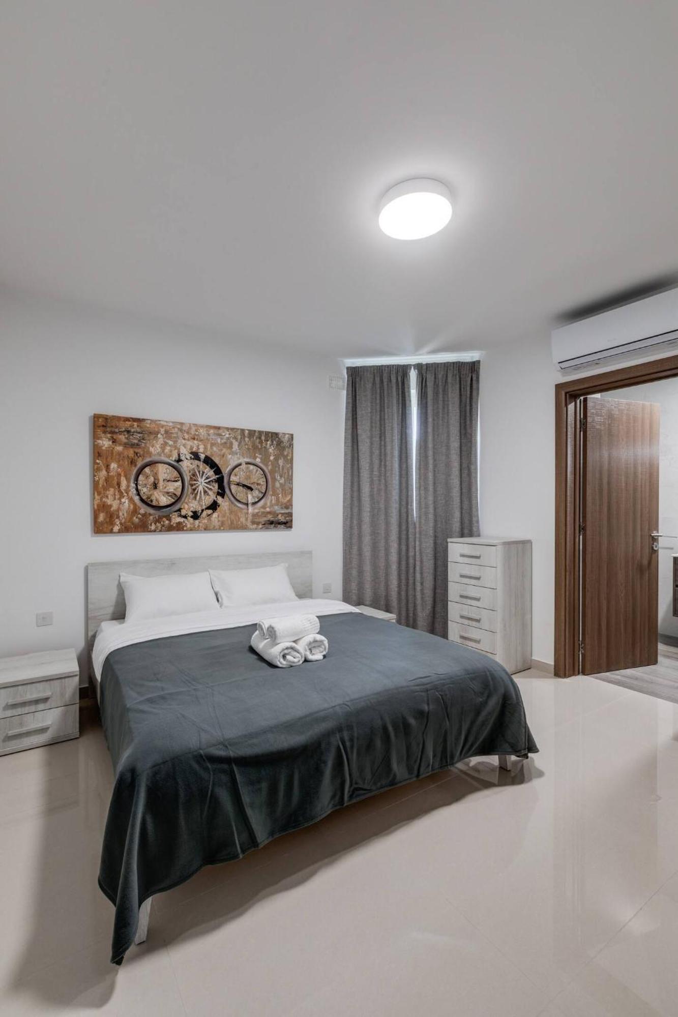 9Ten11 Seafront By Homely Mellieħa Dış mekan fotoğraf