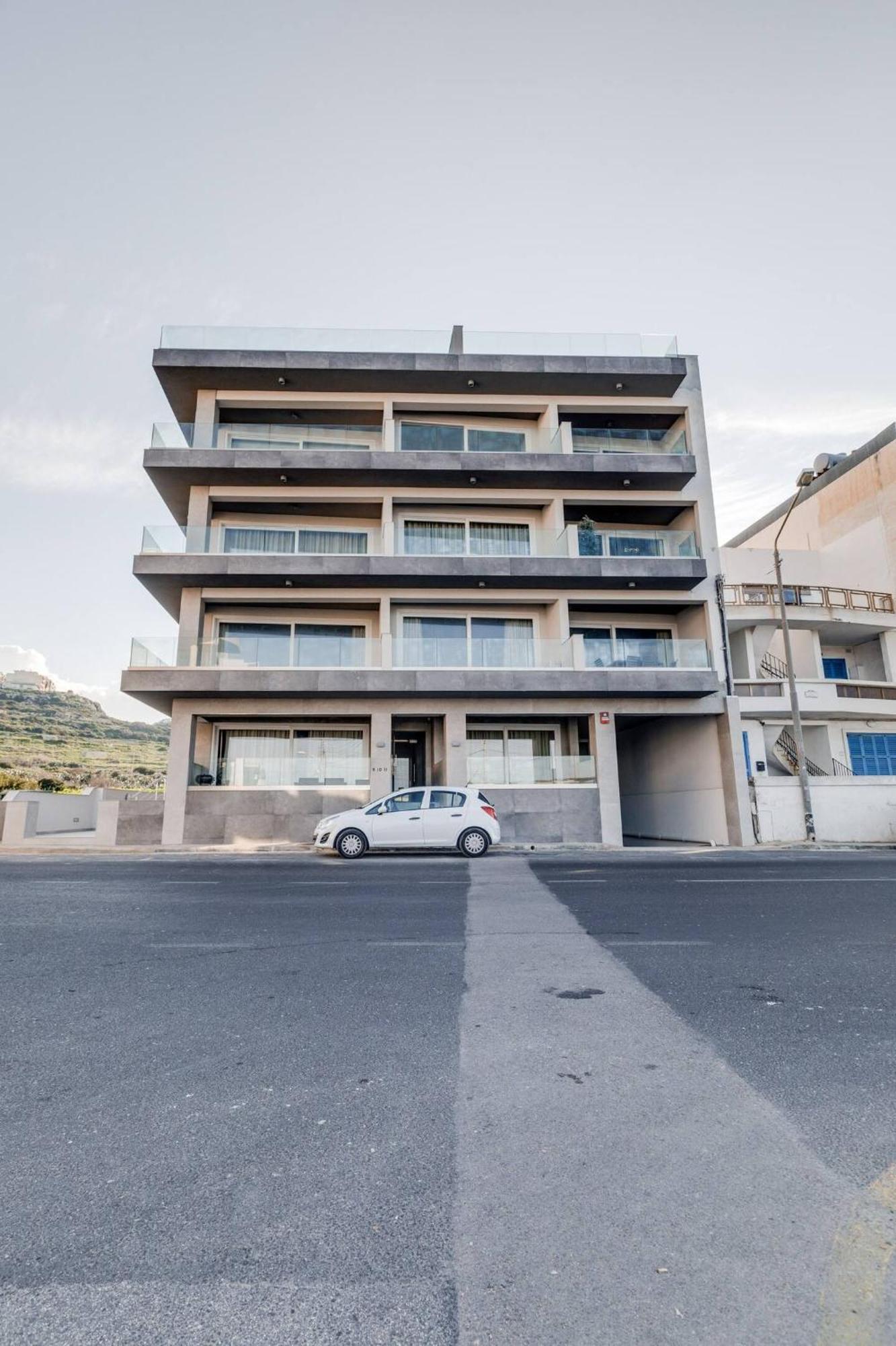 9Ten11 Seafront By Homely Mellieħa Dış mekan fotoğraf